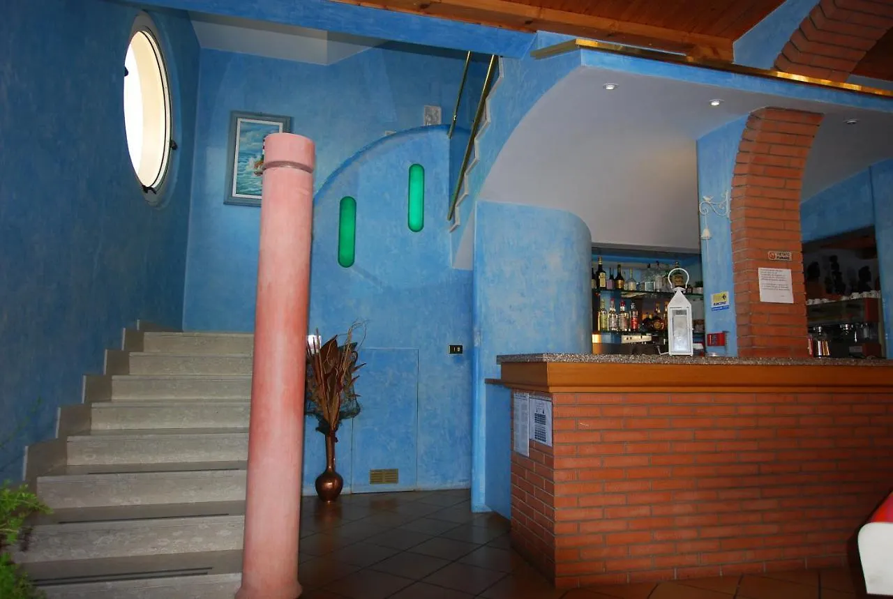 Hotel Cesari Rimini 0*,